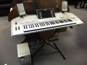 Продам синтезатор Yamaha Tyros 2